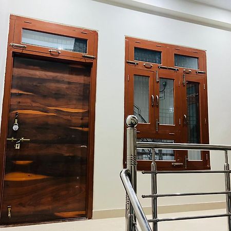 Sg Home Stay Ayodhya Екстер'єр фото