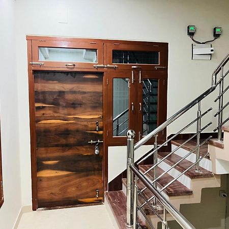 Sg Home Stay Ayodhya Екстер'єр фото