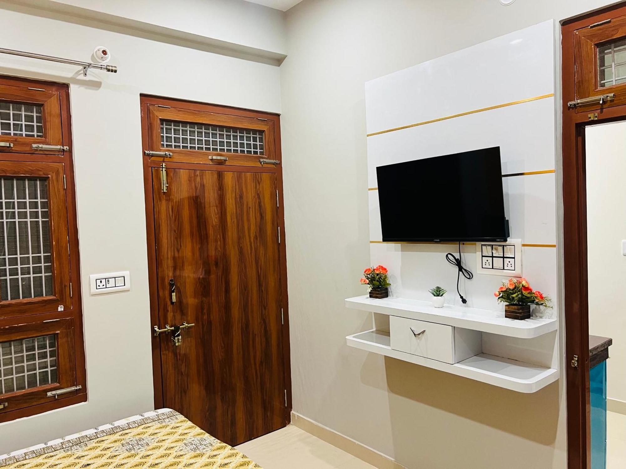 Sg Home Stay Ayodhya Екстер'єр фото