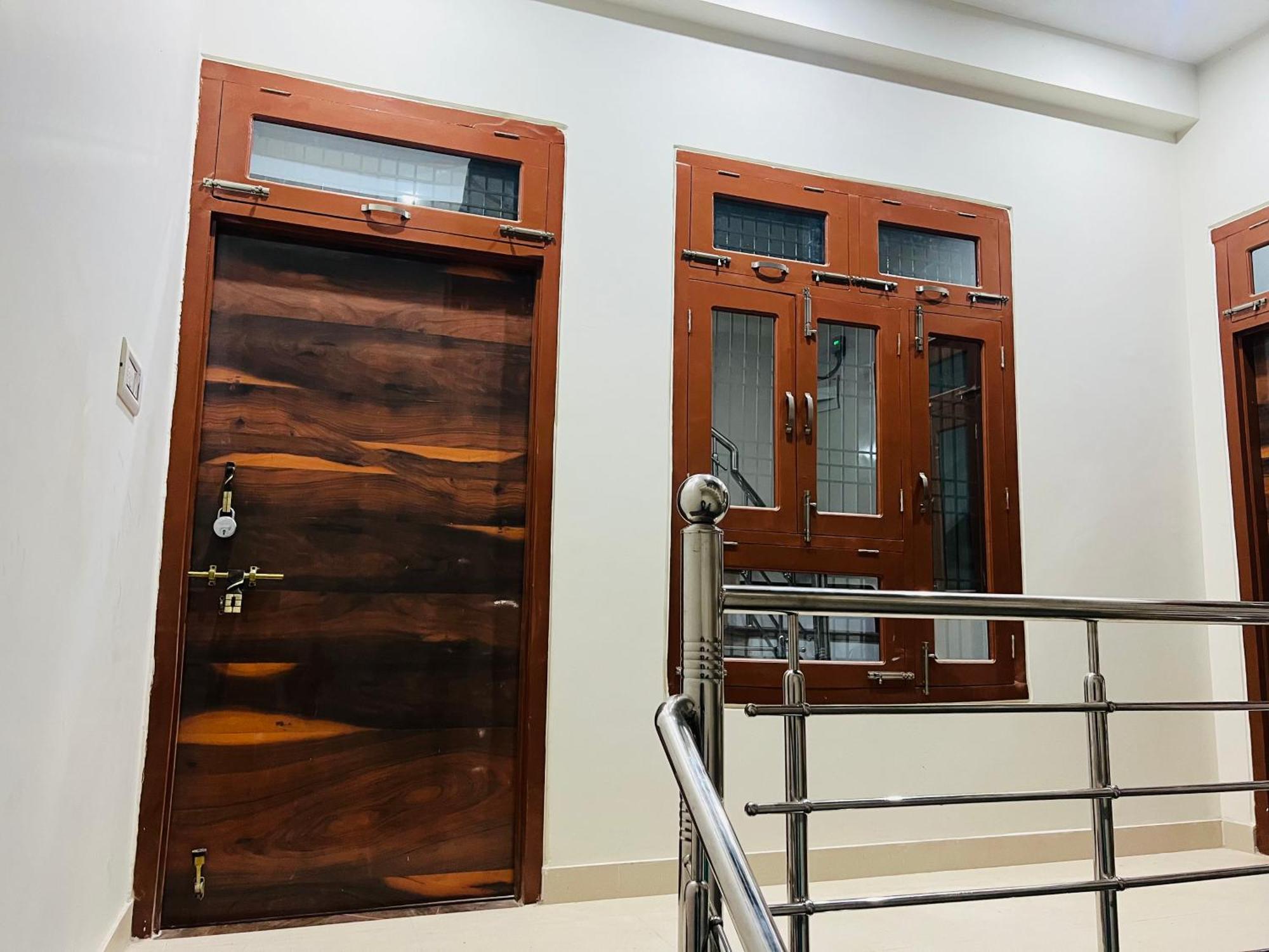 Sg Home Stay Ayodhya Екстер'єр фото