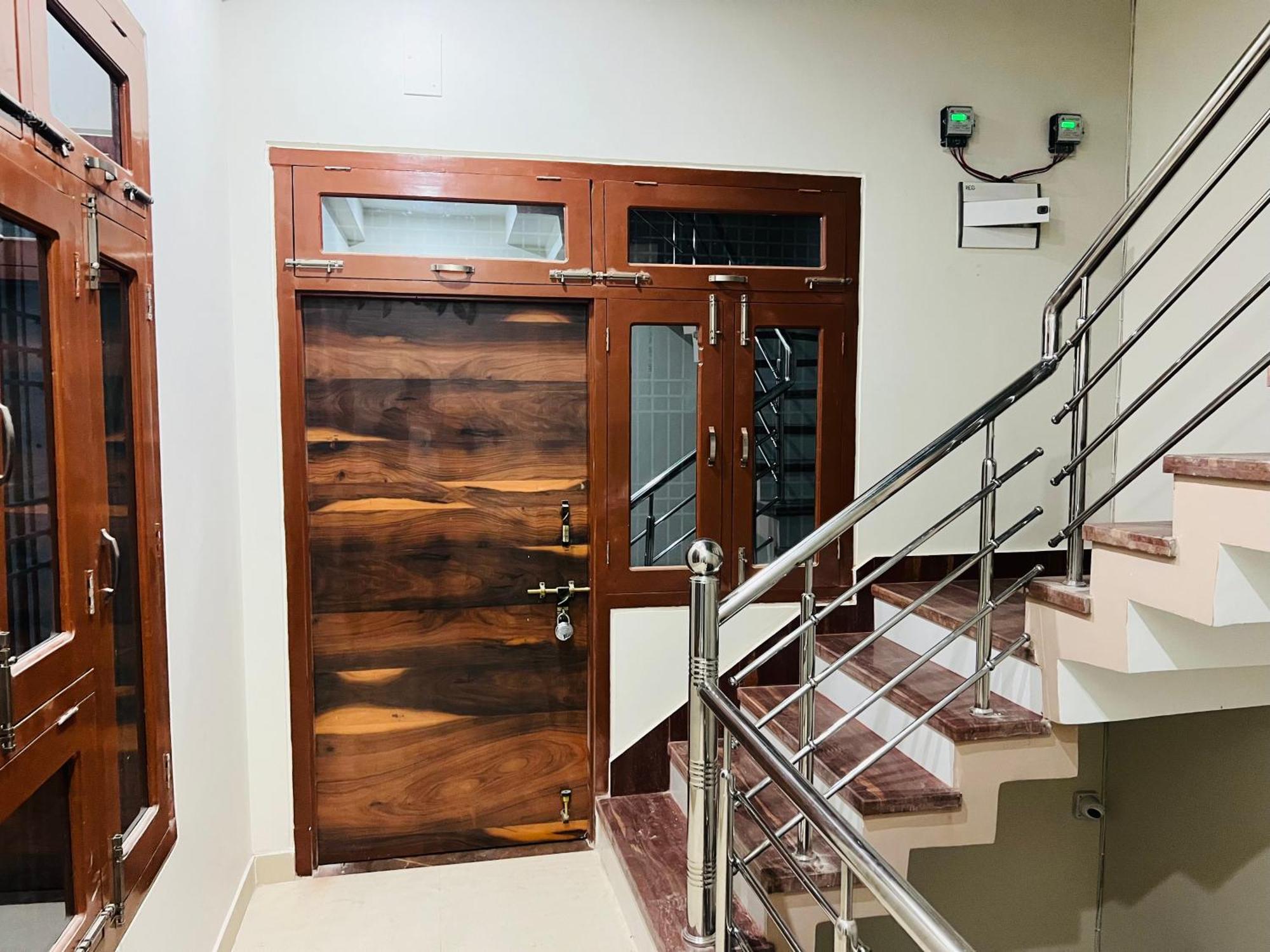 Sg Home Stay Ayodhya Екстер'єр фото